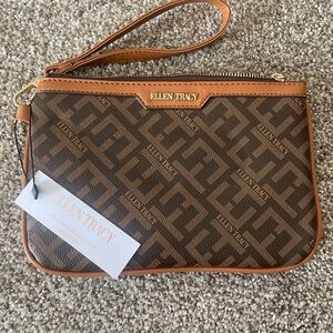 Ellen Tracy (The signature collection) Wristlet.